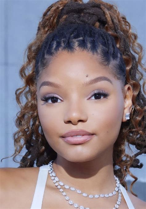 halle bailey loc styles